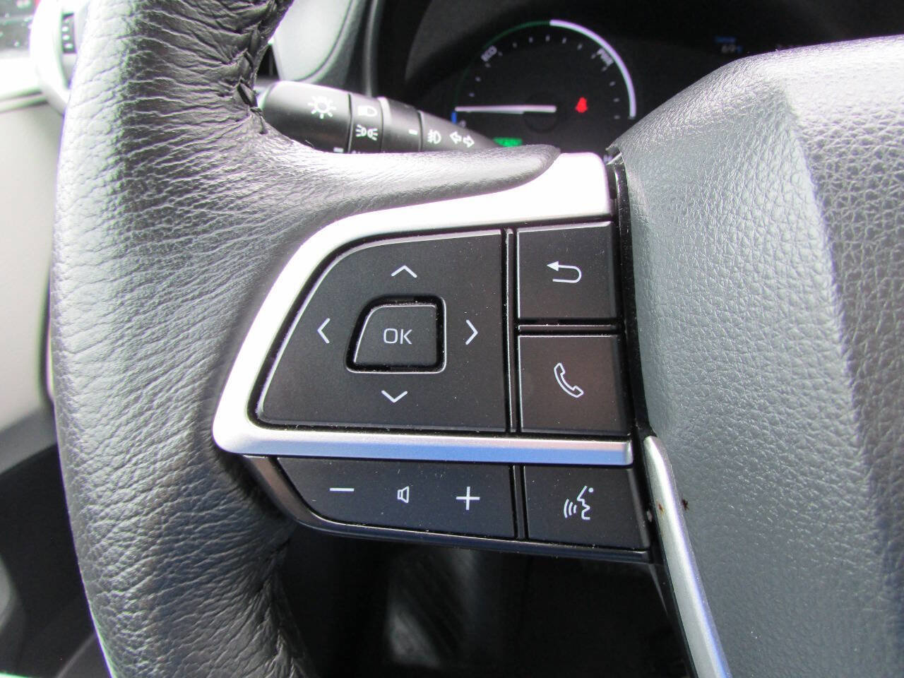 Used 2024 Toyota Sienna XLE image 23
