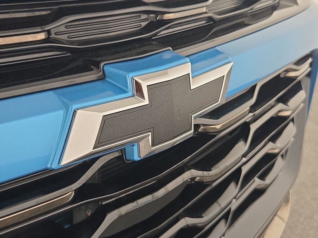 Certified 2025 Chevrolet Trax ACTIV w/ Driver Confidence Package FWD image 34