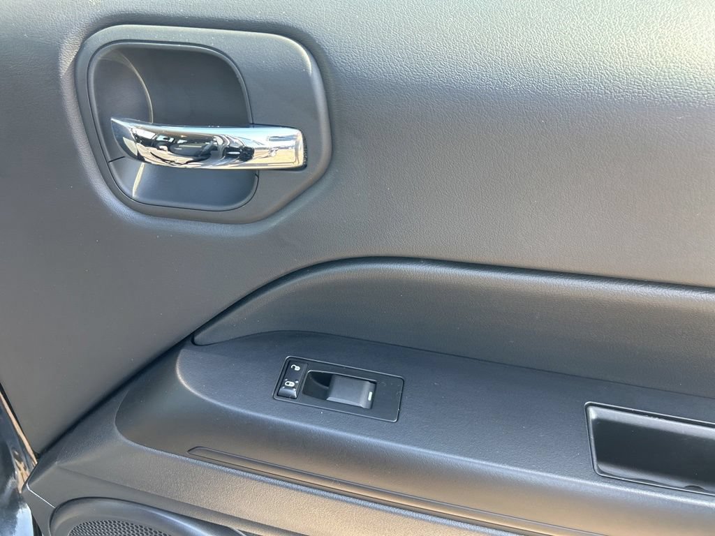 Used 2017 Jeep Patriot Sport w/ Power Value Group FWD image 18