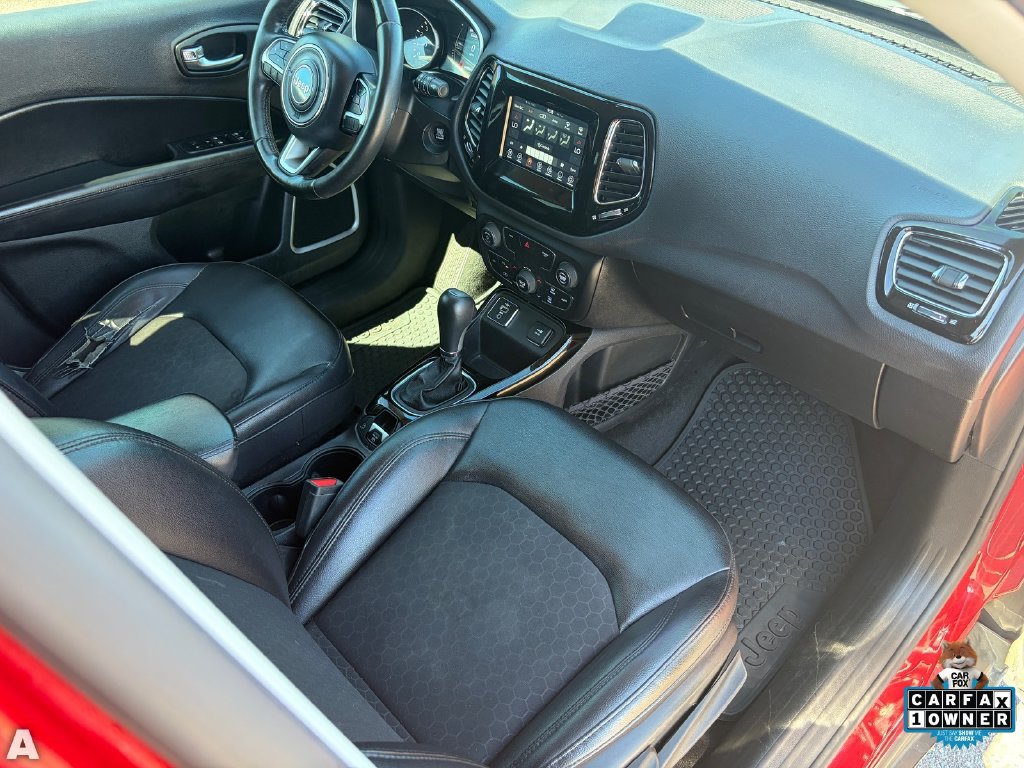 Used 2019 Jeep Compass Latitude FWD image 11