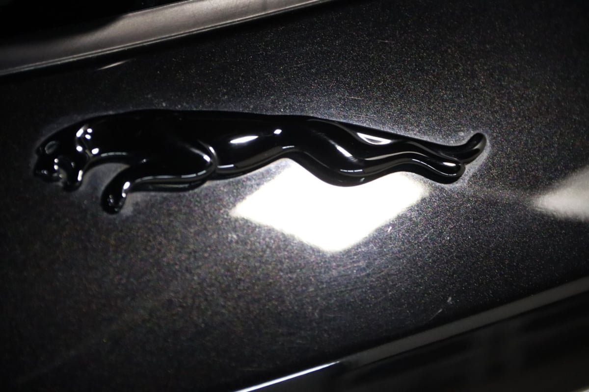 Used 2022 Jaguar F-PACE SVR AWD/4WD image 11