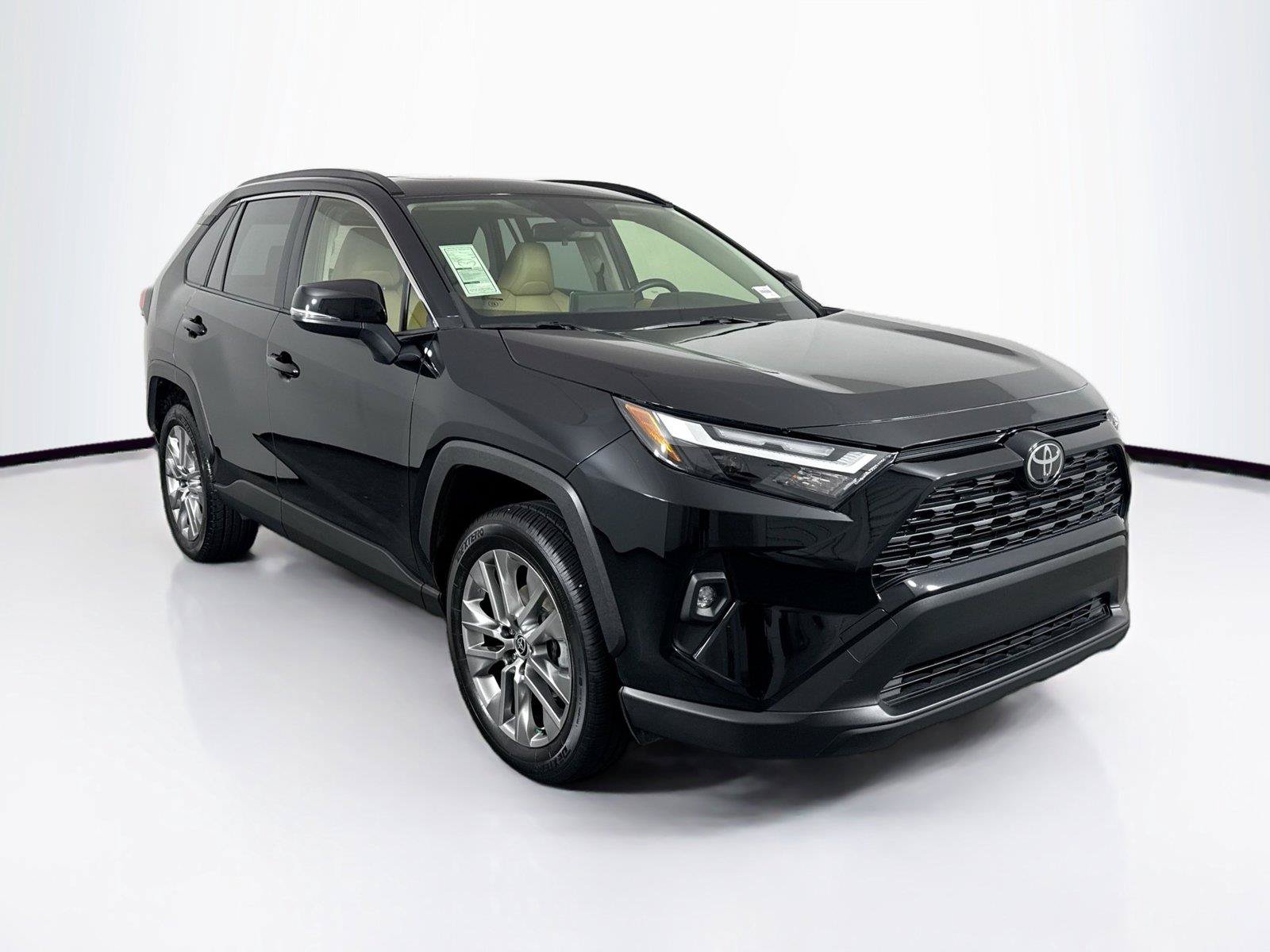 Used 2025 Toyota RAV4 XLE Premium AWD/4WD image 9