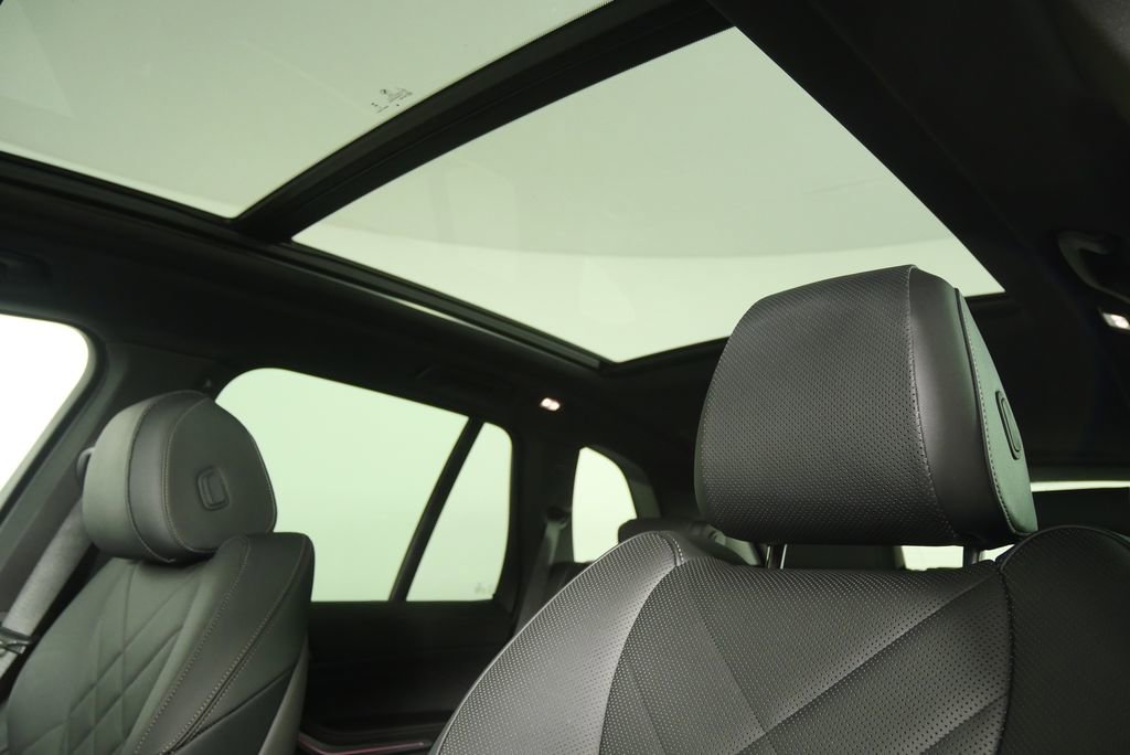 Certified 2025 BMW X5 xDrive40i w/ Premium Package image 12
