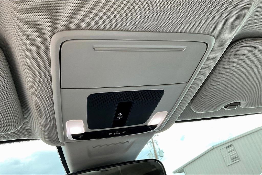 Used 2025 Honda CR-V EX image 17