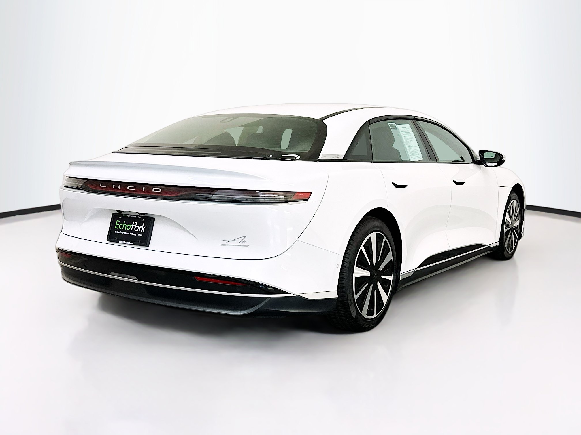 Used 2024 Lucid Air Touring AWD/4WD image 9