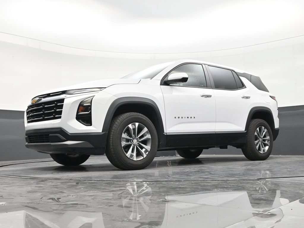 Used 2025 Chevrolet Equinox LT w/ Safety and Technology Package FWD image 20