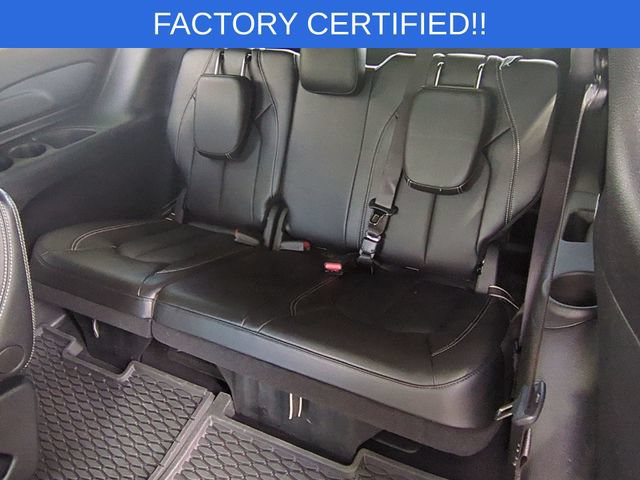 Used 2025 Chrysler Voyager LX FWD image 28