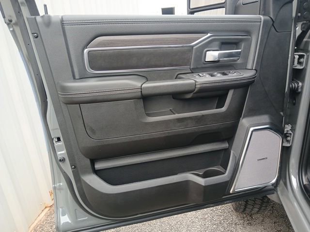 New 2026 RAM 4500 4x4 Crew Cab DRW w/ Laramie Trim Package image 49