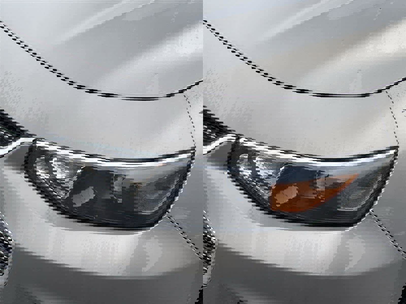 Used 2017 Chevrolet Malibu LT image 9