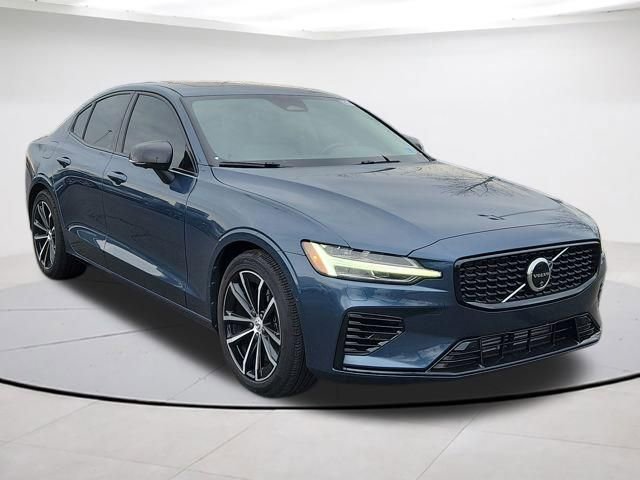 Certified 2025 Volvo S60 T8 Plus image 1