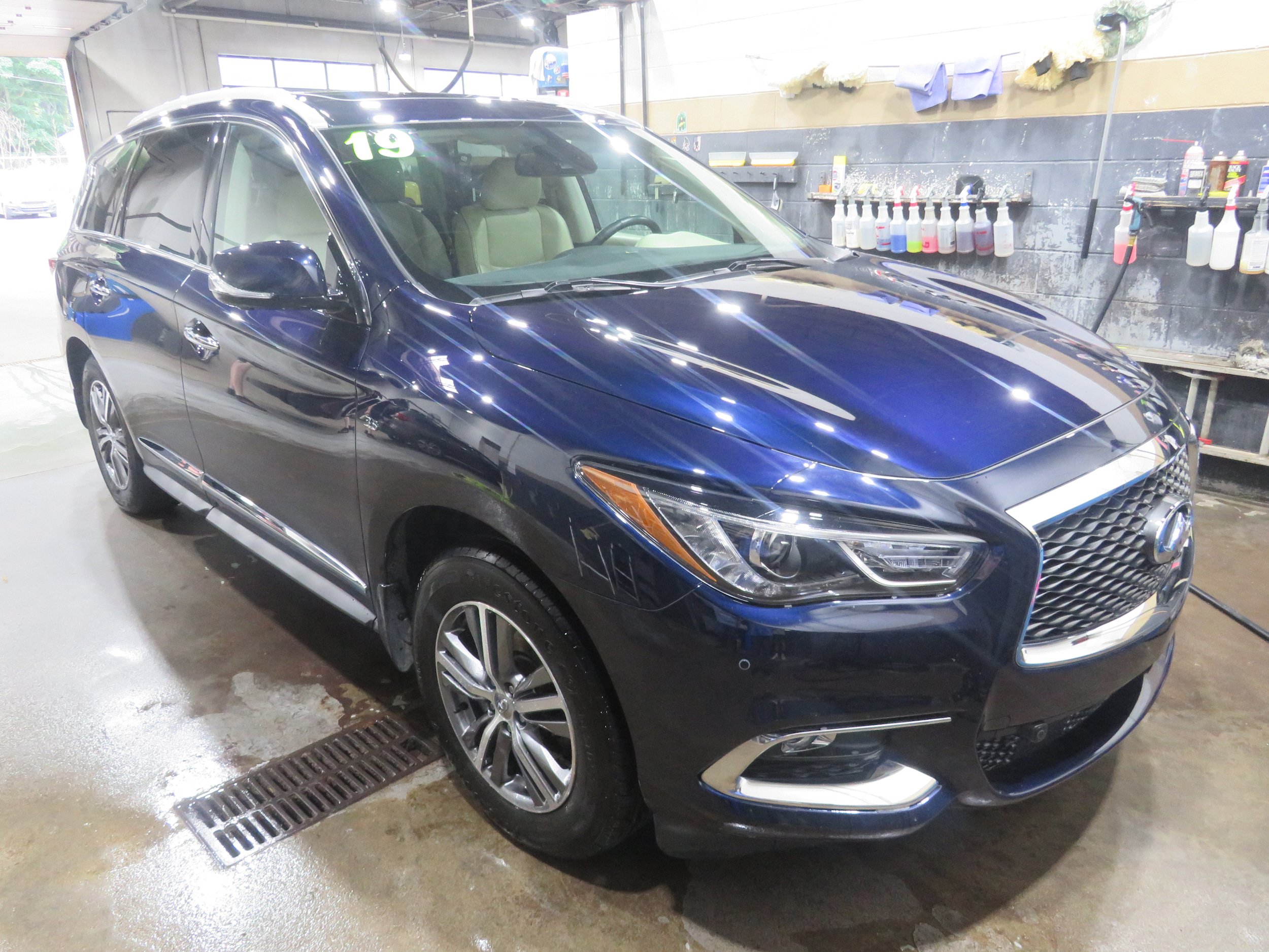 Used 2020 INFINITI QX60 Luxe w/ Essential Package