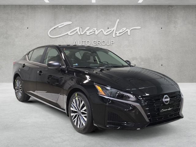 New 2026 Nissan Altima 2.5 SV FWD image 2