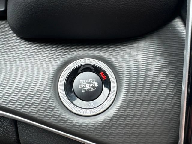 New 2027 Jeep Grand Cherokee Laredo AWD/4WD image 16