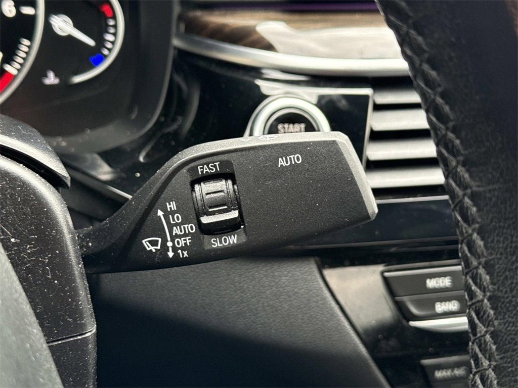 Used 2018 BMW 530i xDrive image 28