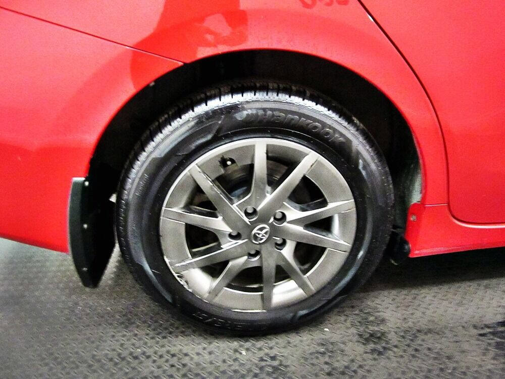 Used 2017 Toyota Prius V Two image 21