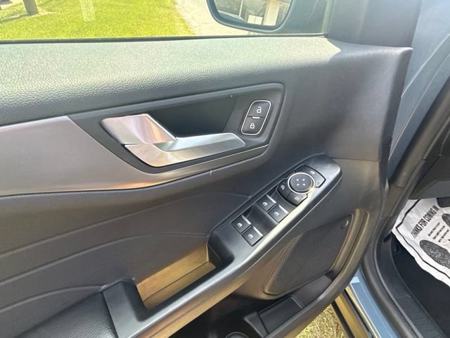Used 2023 Ford Escape SE FWD image 12