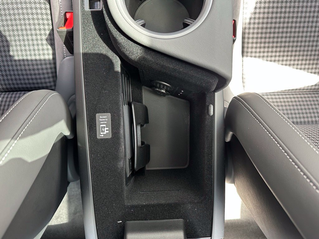Used 2026 Porsche Taycan RWD image 30