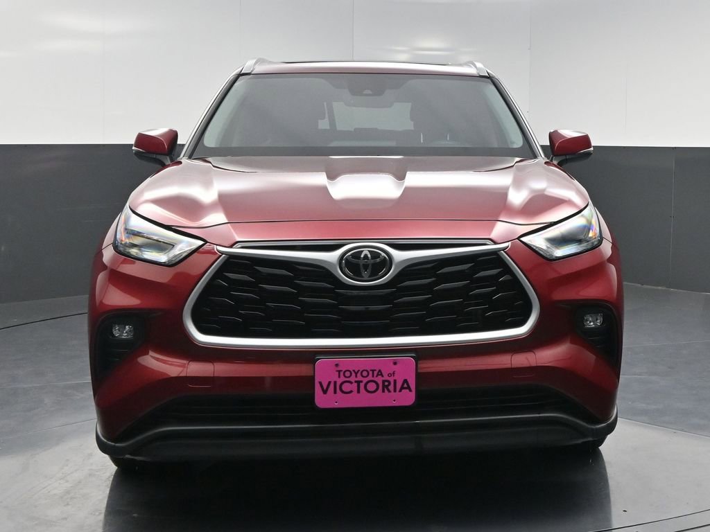Used 2023 Toyota Highlander XLE image 16