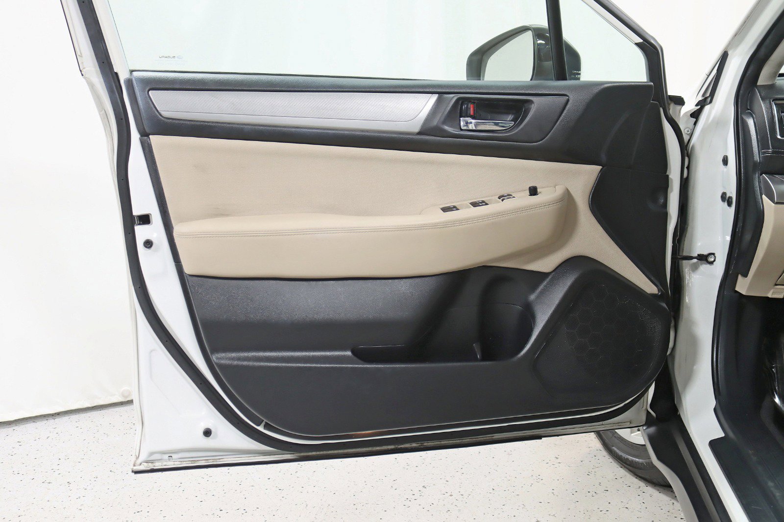 Used 2019 Subaru Outback 2.5i Premium image 29