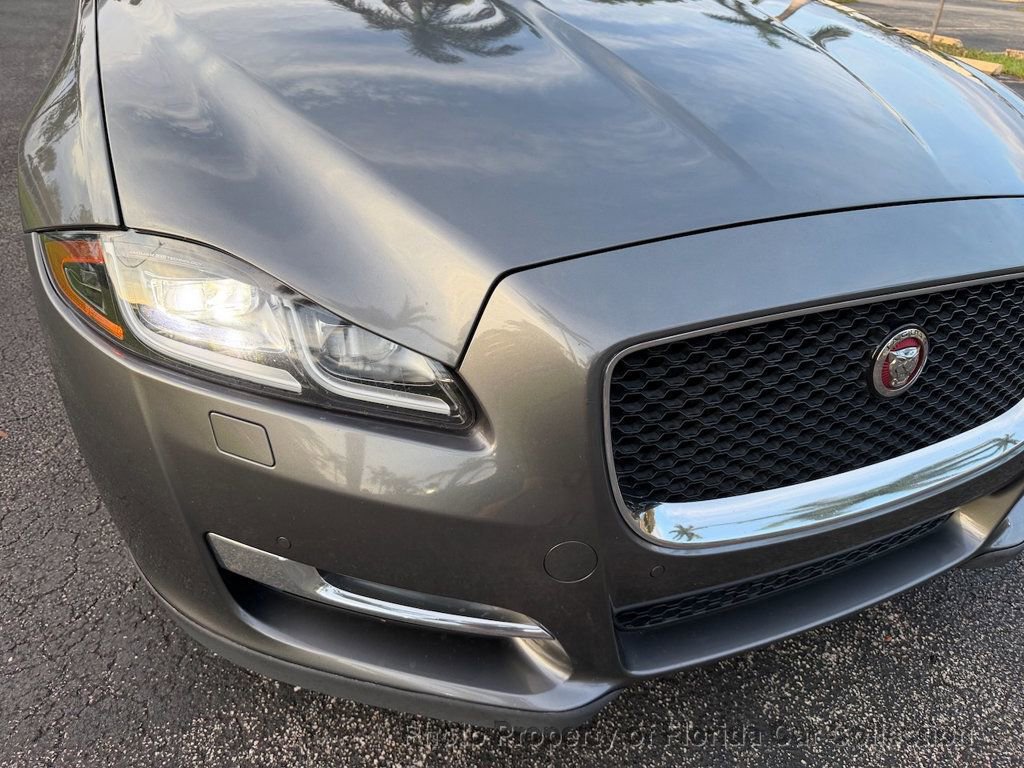 Used 2017 Jaguar XJ R-Sport image 19