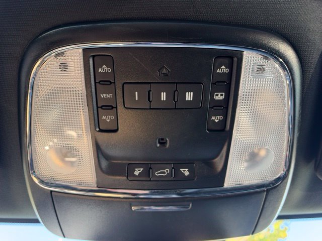 Used 2019 Jeep Grand Cherokee Limited w/ Luxury Group II AWD/4WD image 23