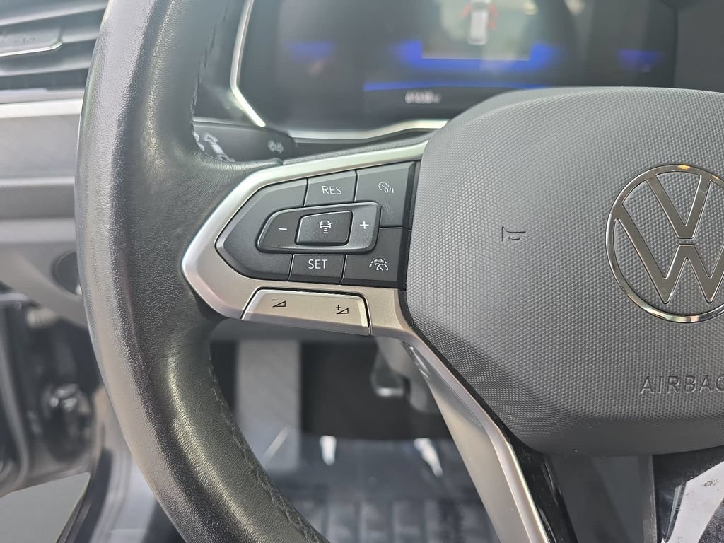 Used 2024 Volkswagen Jetta SE FWD image 16