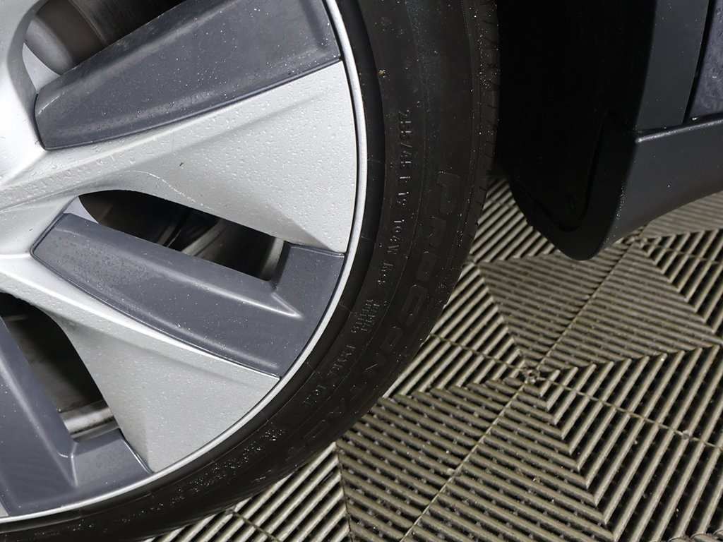 Used 2023 Tesla Model Y Long Range image 21