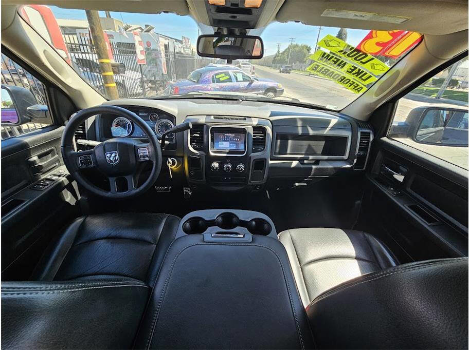 Used 2013 RAM 1500 Express RWD image 29