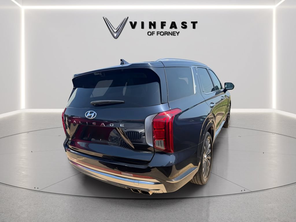 Used 2024 Hyundai Palisade Calligraphy FWD image 3