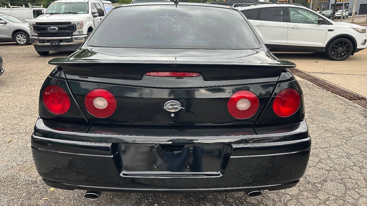 Used 2005 Chevrolet Impala SS w/ Sun And Sound Package FWD image 5
