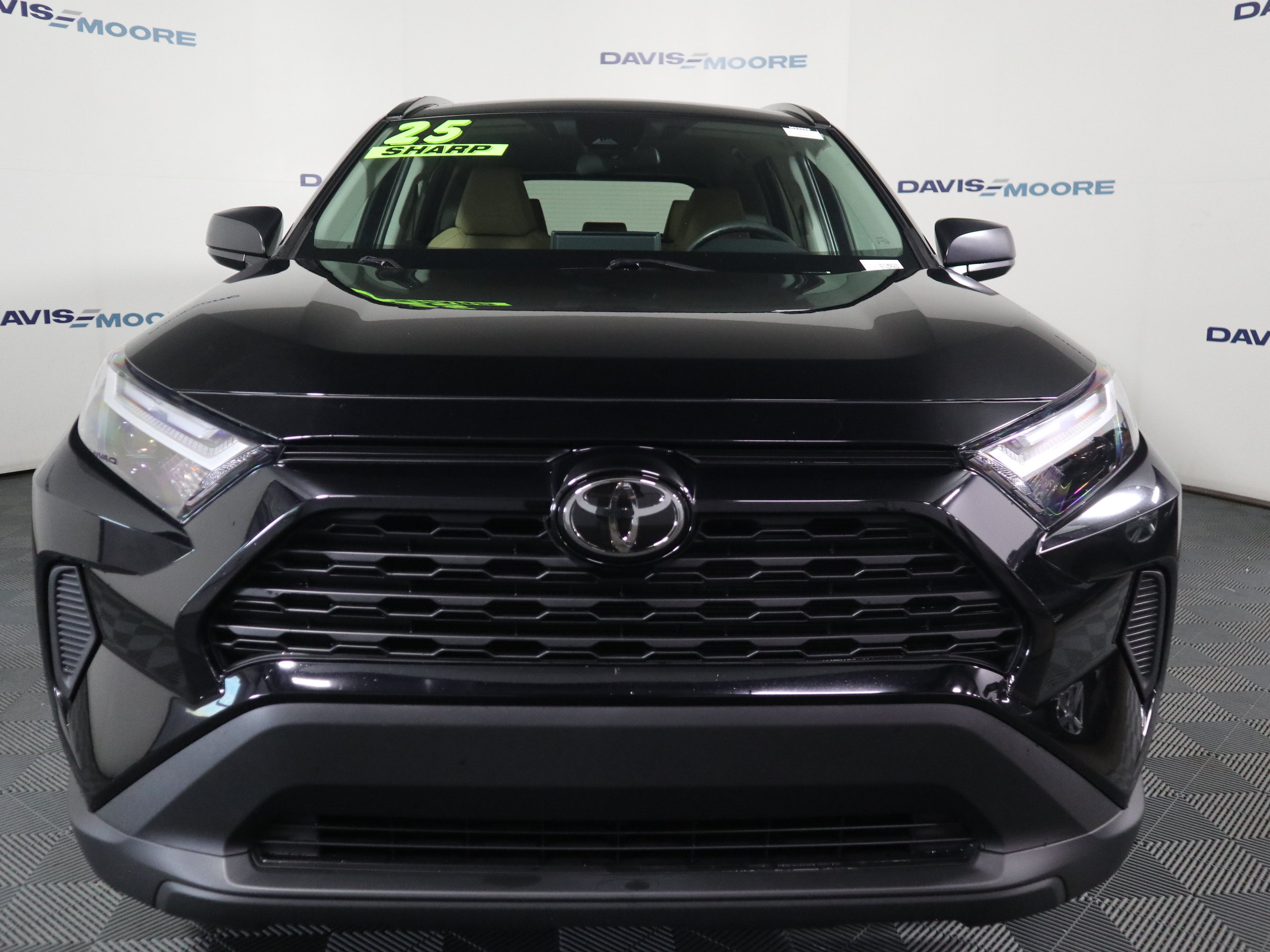 Used 2025 Toyota RAV4 LE AWD/4WD image 12