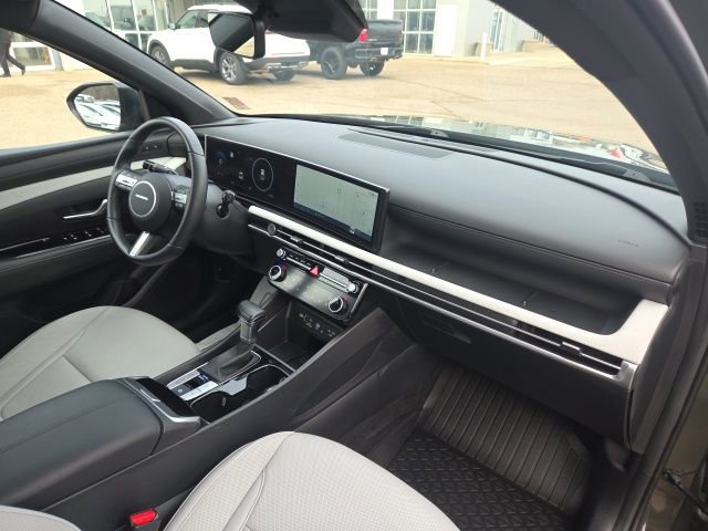 Used 2025 Hyundai Santa Cruz Limited image 32