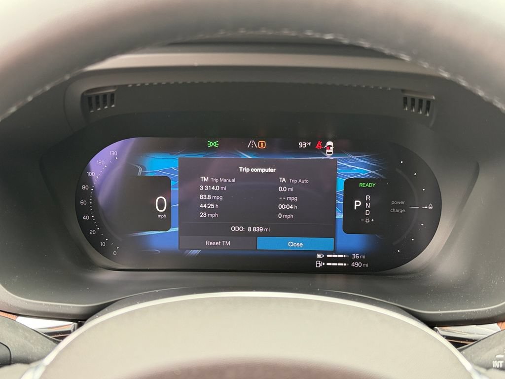 Certified 2025 Volvo XC60 T8 Ultra w/ Climate Package AWD/4WD image 26