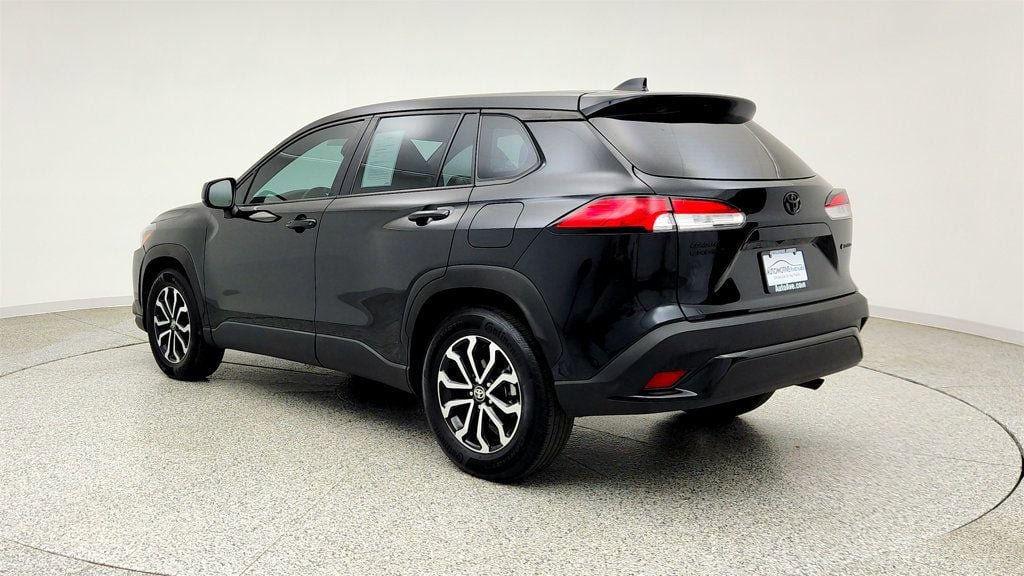 Used 2025 Toyota Corolla Cross AWD Hybrid image 7