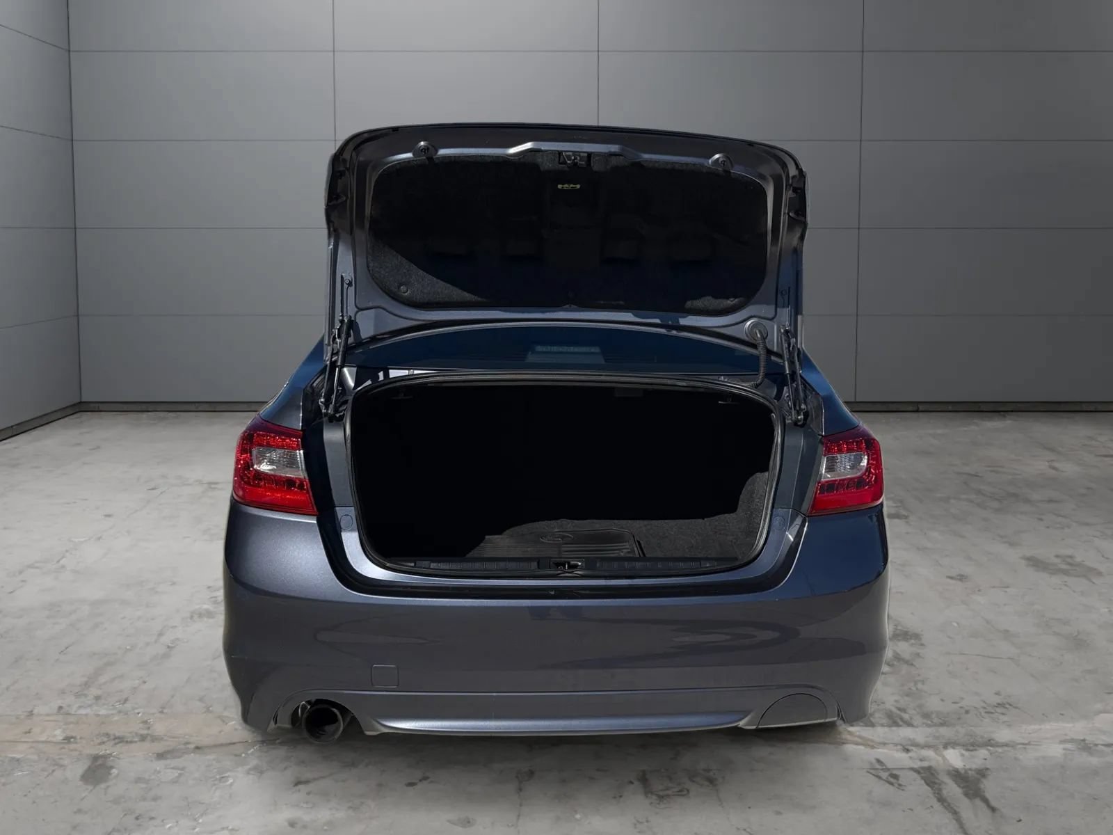 Used 2015 Subaru Legacy 2.5i Premium AWD/4WD image 9