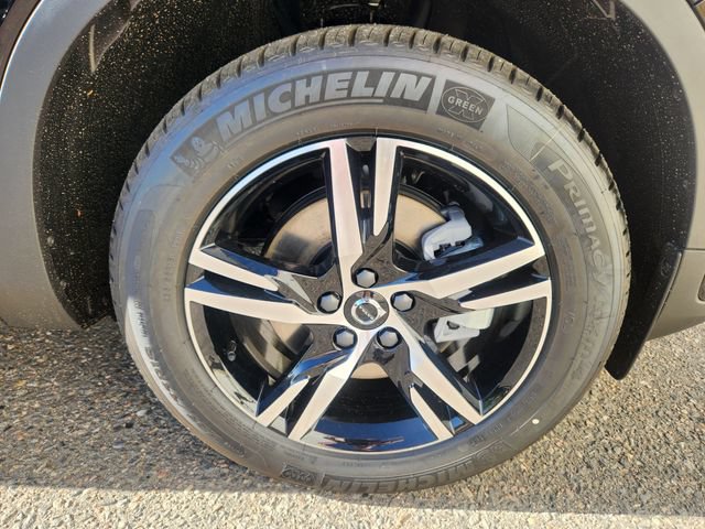 New 2026 Volvo XC40 B5 Core w/ Climate Package AWD/4WD image 19