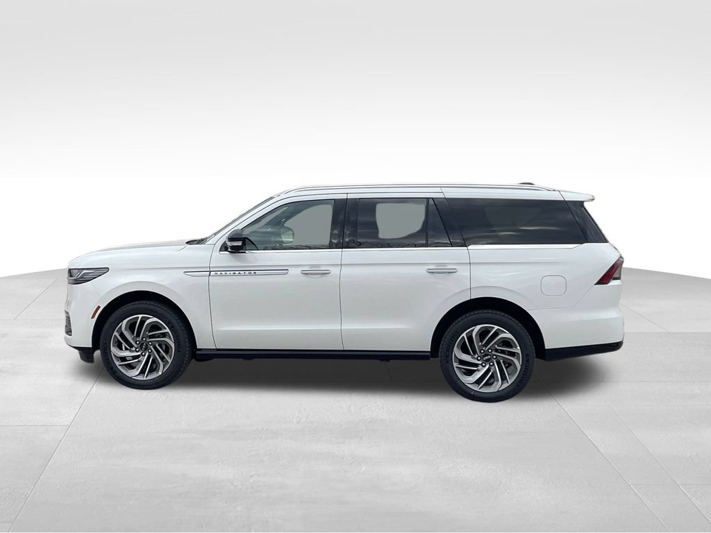 New 2026 Lincoln Navigator Reserve AWD/4WD image 2