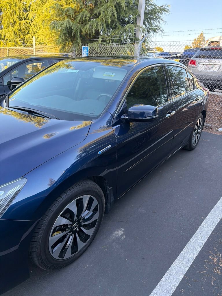Used 2015 Honda Accord EX-L image 2