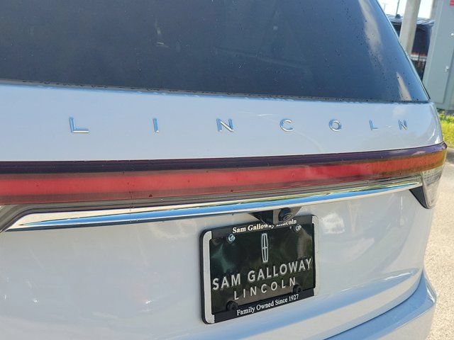 Certified 2024 Lincoln Aviator Reserve w/ Equipment Group 201A RWD image 11