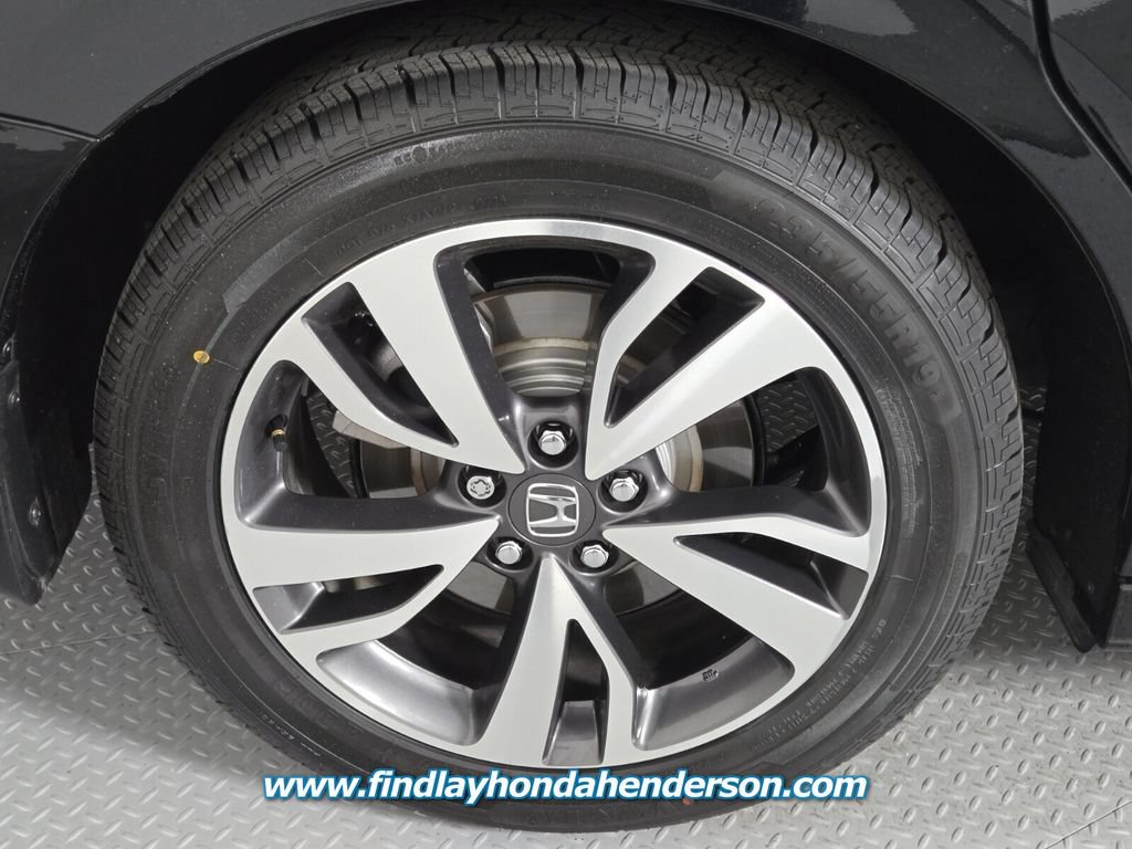 Certified 2024 Honda Odyssey Touring image 11