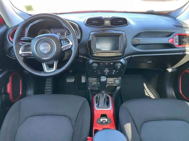 Used 2019 Jeep Renegade Trailhawk w/ Cold Weather Group II image 9