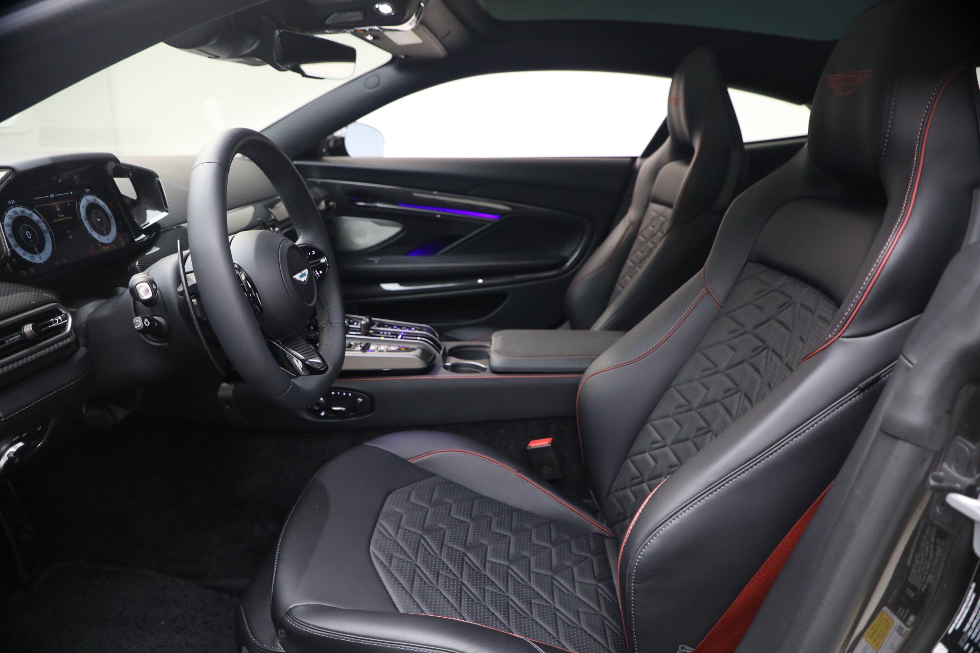 Used 2026 Aston Martin Vanquish RWD image 15