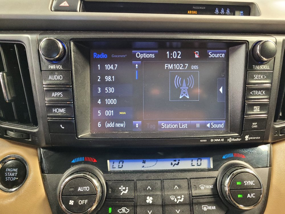 Used 2018 Toyota RAV4 Limited FWD image 25