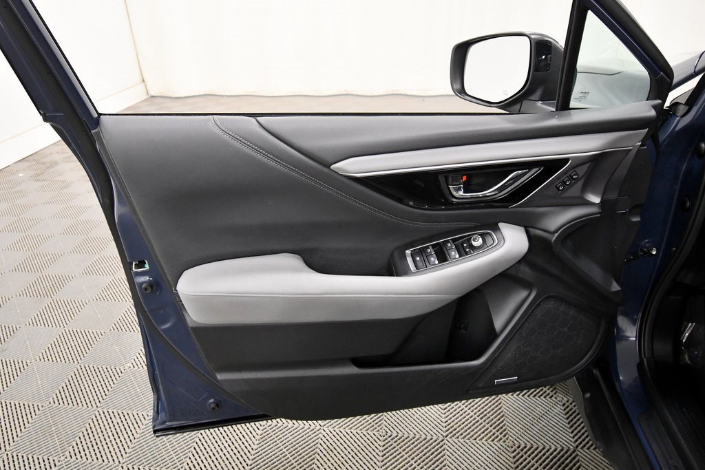 Used 2023 Subaru Outback Limited image 13