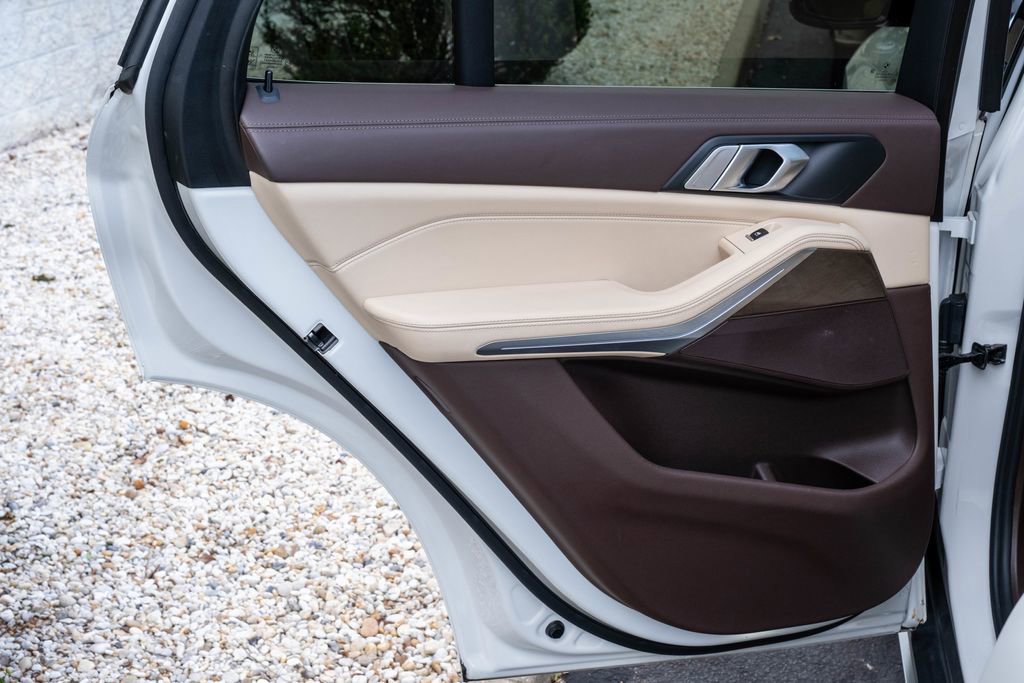 Used 2019 BMW X5 xDrive40i w/ Convenience Package image 29