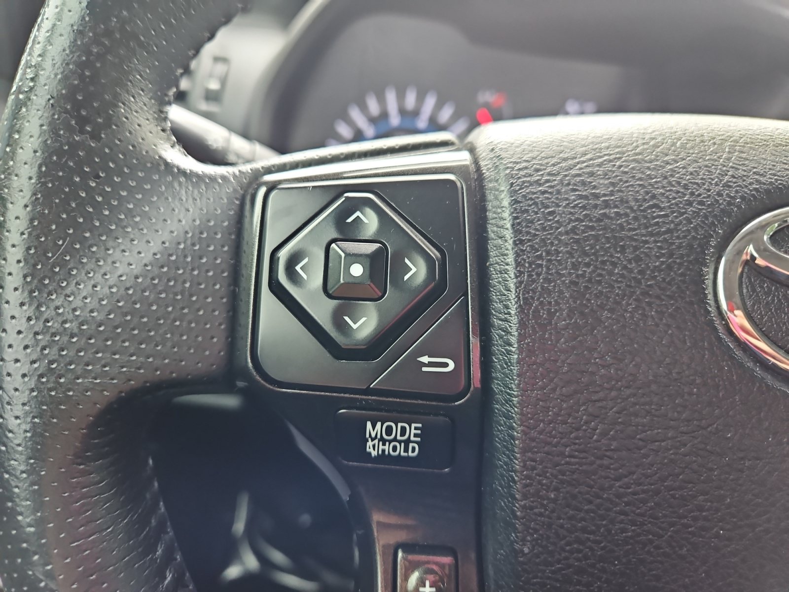 Used 2019 Toyota 4Runner Limited AWD/4WD image 27