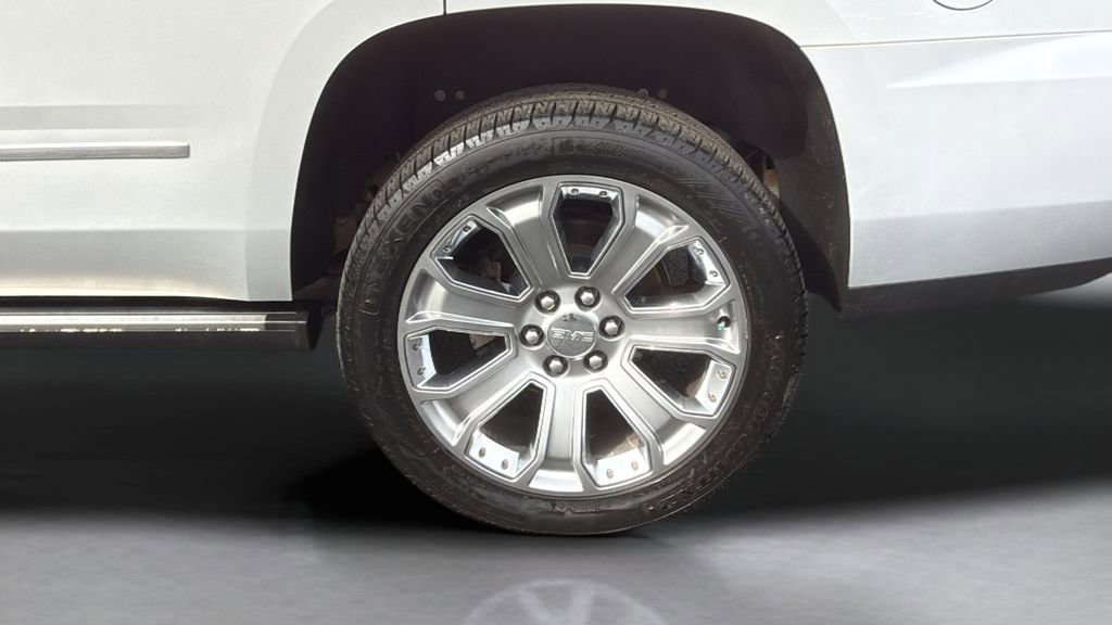 Used 2015 GMC Yukon Denali w/ Premium Package image 14