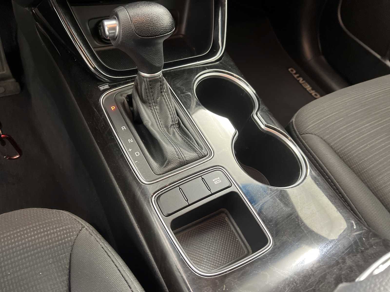 Used 2014 Kia Sorento LX image 6