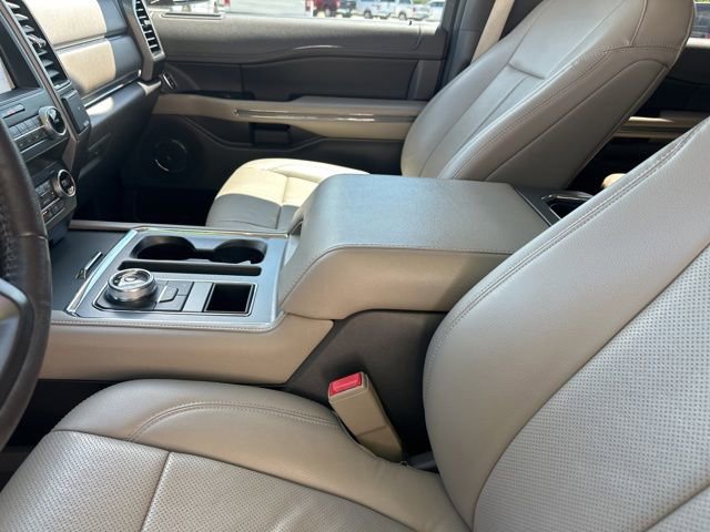 Used 2019 Ford Expedition XLT w/ Equipment Group 202A RWD image 17