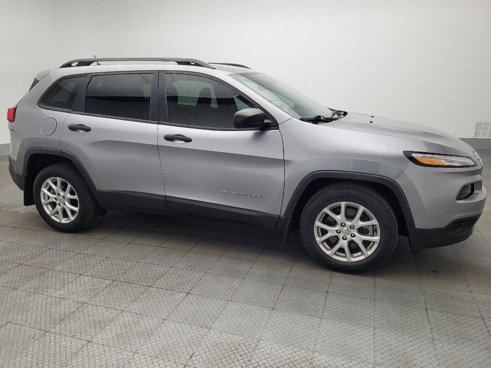Used 2015 Jeep Cherokee Sport FWD image 11